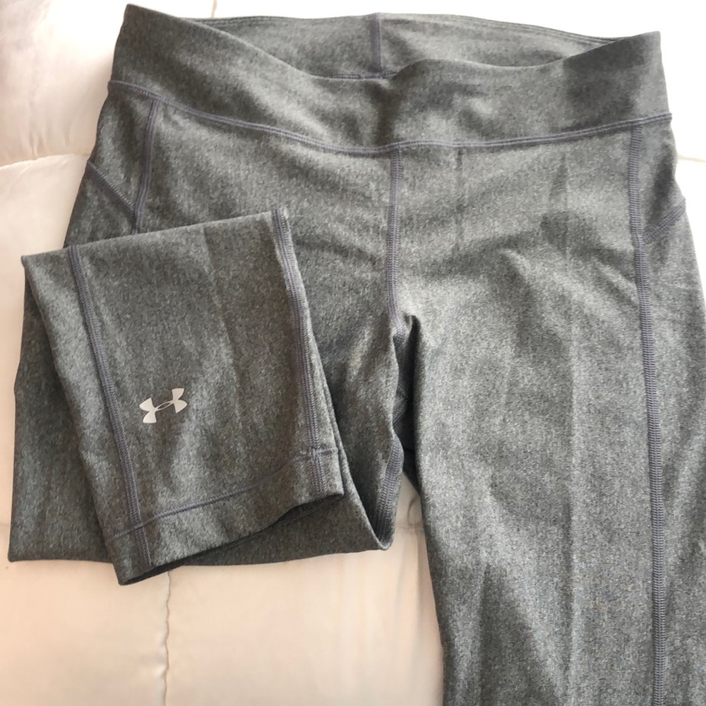 Under Armour silver/grey crop leggings. Size Med